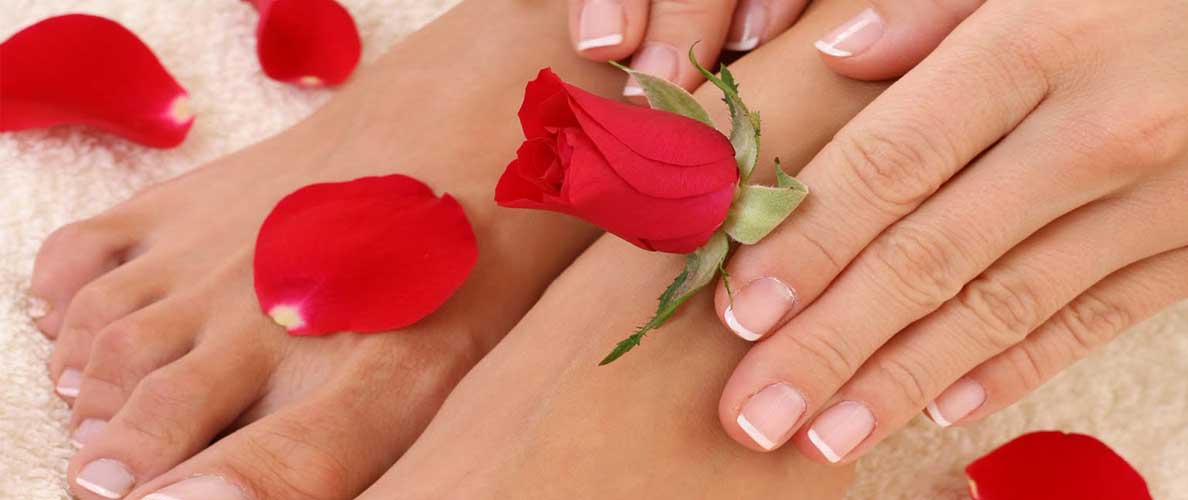 How to protect Feet and Hands When Spray Tanning